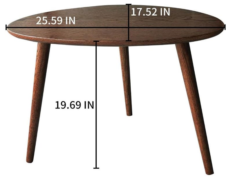 Puede incluir: Una mesa de centro de madera marr&oacute;n oscuro con una superficie triangular redondeada y tres patas c&oacute;nicas. La mesa tiene unas dimensiones de 65 cm de ancho, 44,5 cm de profundidad y una altura total de 50 cm, seg&uacute;n indica el texto superpuesto.