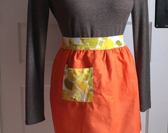 Vintage 70s Small Reversible Half Apron With Pocket, Orange Yellow Green Cooking Baking Apron For Women