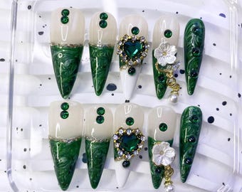Luxury Emerald Green Press-On Nails  High-Impact Sparkling Miao Ethnic Style Detachable False Nails Green Nails Long Nails