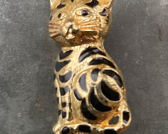 Vintage gold tone Cat Brooch w/ black detail