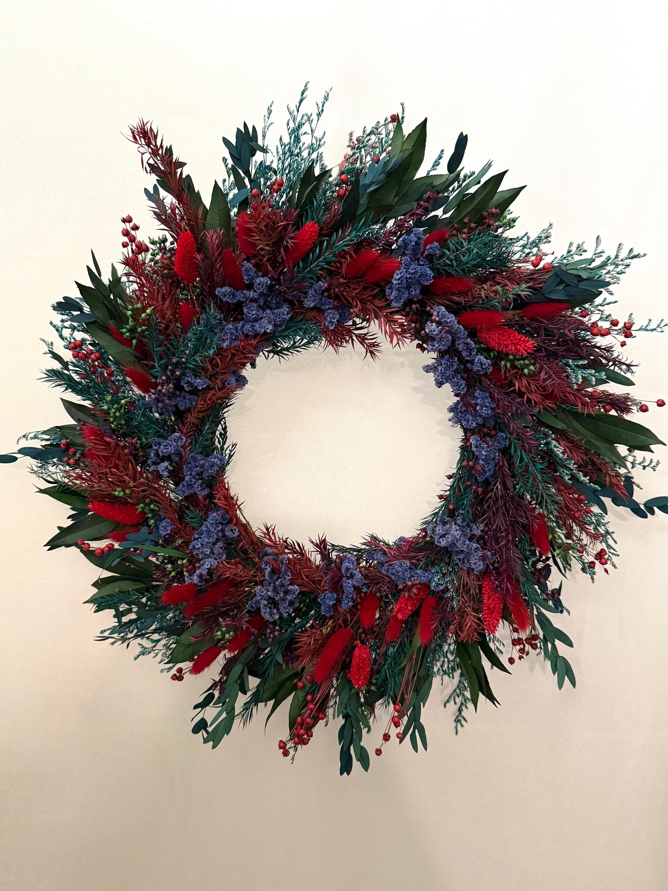 Rustic Dried Flower Wreath – Handmade Red&Blue Floral Door Decor, Farmhouse Wall Hanging, Seasonal Dried Flower Arrangement, Holiday Wreath