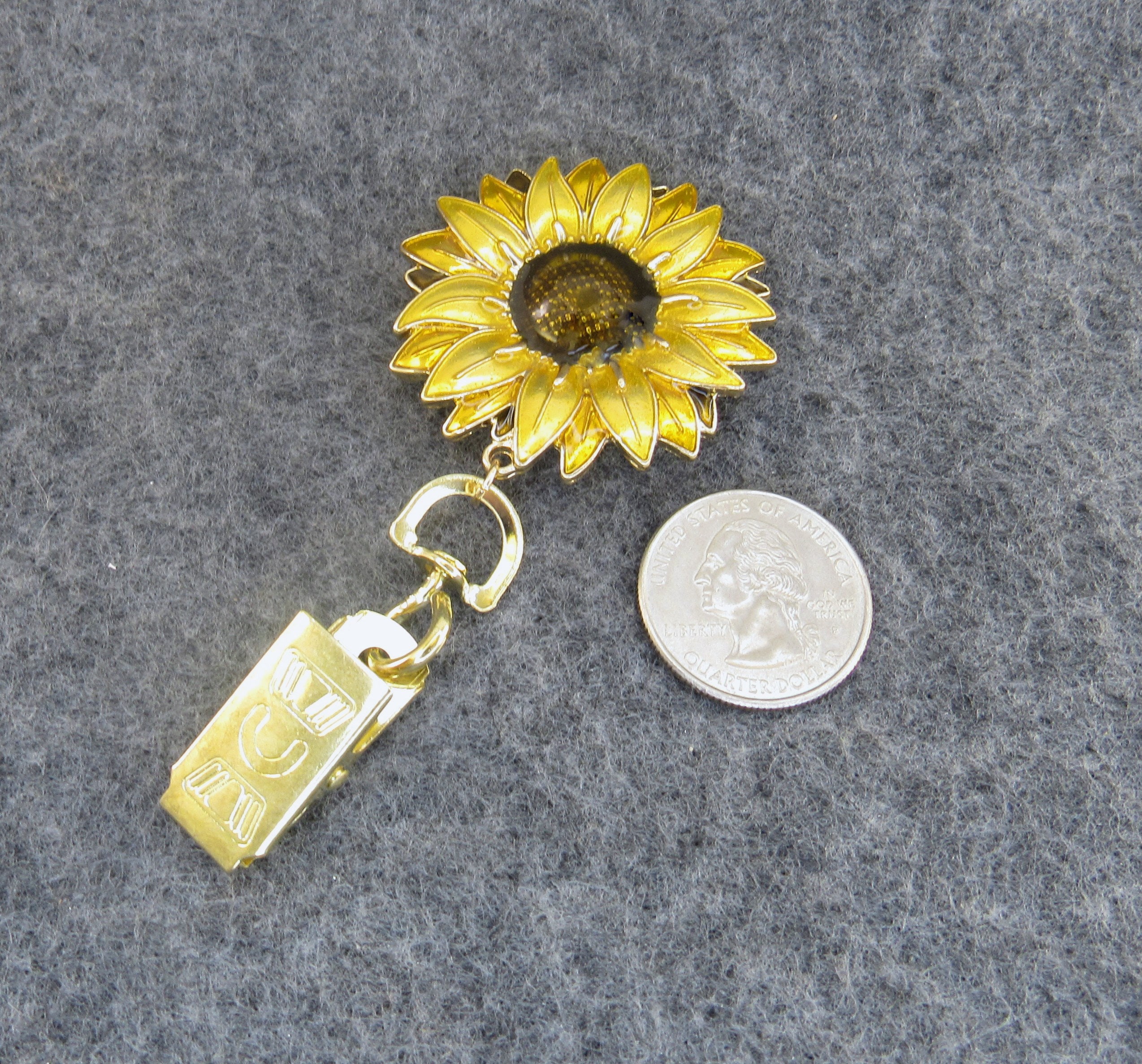 Bold Sunflower Clear Rhinestone Magnetic Pendant Badge Holder, Magnetic  Brooch, ID Holder, Reading Glasses Holder