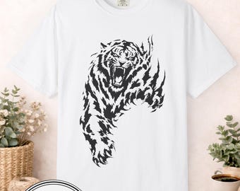 Camiseta con ilustración de tigre rugiente / Gato tribal a rayas en tinta negra / Ropa de verano / Camiseta gráfica / Grunge