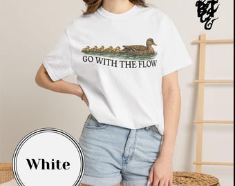 Camiseta familiar de patos "Go With The Flow" / Diseño de patitos, mamá y bebés / Ropa de verano / Camiseta informal / Regalo para ella / Amantes de los animales