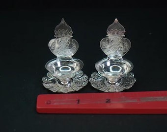 Lámpara Kamakshi Spl antigua de plata pura 26.28G, juego de Diya de plata, Diya de plata pura, artículos de pooja de plata, Kamakshi Diya de plata.