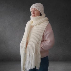 Oversized White Knit Scarf – Extra Long Thick Winter Scarf with Fringe – Cozy Warm  Wrap for Women & Men – 86 inch Soft Blanket Scar