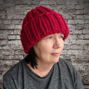 Rote handgestrickte Mütze Unisex Skimütze
