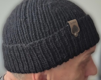 Handgefertigte Wolle Docker-Mütze: Unisex Schwarze Fischermütze
