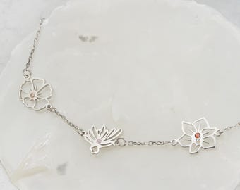 Personalized Birth Month Bracelet – Dainty Gold or Silver Floral Jewelry