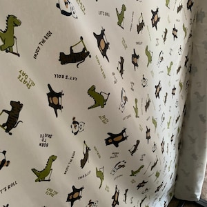 Printed Cotton Jersey Fabric by Meter – Soft Stretch Knit Fabric for T-Shirts, Dresses, Babywear – Digital Floral Pattern