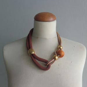 Braune Halskette, kurze Kette, Braungoldkette, moderne braune Halskette