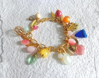 Gold chunky chain bracelet, colorful bracelet, charm bracelet, gift for her, gold summer bracelet, beach jewelry, gemstone bracelet
