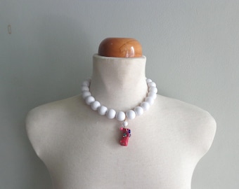 weiße kette, kette koralle, korallenzweig kette, sommer kette