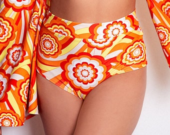 Muheeka HIGHWAIST FESTIVAL SHORTS in Retro Orange Flowers, 70s Look, Rave Clothing, Cheeky Bottoms