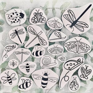 Disegni da ricamo a punto croce: insetti e motivi romantici da ricamare a mano