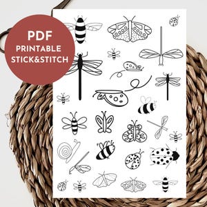 Puede incluir: Una hoja PDF imprimible con ilustraciones en blanco y negro de varios insectos, incluyendo mariposas, libélulas, mariquitas y abejas. El texto "PDF Printable Stick & Stitch" está en la parte superior de la hoja.
