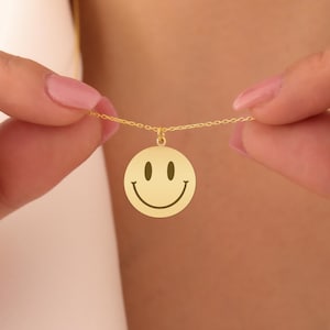 Smiley Face Necklace in Gold Plated Silver | Happy Face Pendant for Everyday Style | Cute Minimalist Jewelry