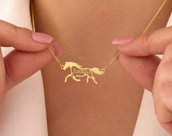 Personalisierte Pferde-Halskette – Namenskette mit individuellem Pferdenamen – Pferdeschmuck für Pferdeliebhaber – Einzigartiges Geschenk, personalisierter Schmuck für Reitsportfans