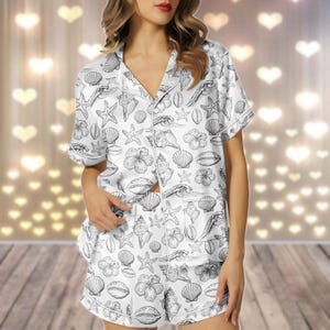 Vintage snäckskalsatinpyjamasset, strandkustpyjamas för kvinnor, sjöstjärnskalsidenspyjamas, sommarpyjamas för familjen
