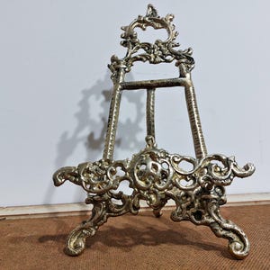 Handmade Vintage-Style Brass Easel: Adjustable Plate & Picture Holder, Brass Home Decor