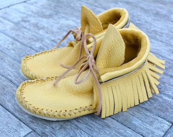 DEERSKIN MOCCASINS, Ladies Fringe Moccasins, Handmade Shoes, Fringe Boots, Leather Shoes, Leather Mocassins, Fringe Boots, Made in Canada