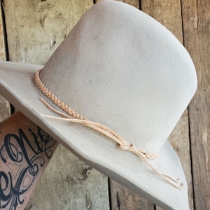 Banda para sombrero de gamuza trenzada a mano - Banda para sombrero de encaje de gamuza - Banda para sombrero sencilla - Banda para sombrero personalizada - Banda para sombrero moderna