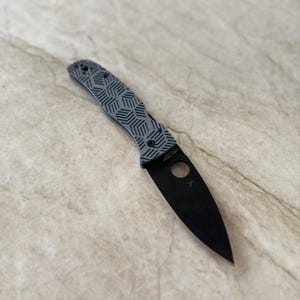 Spyderco Bodacious Scales - Cubes