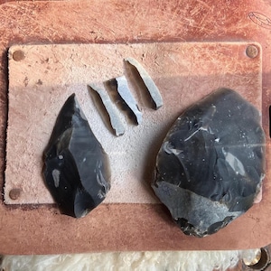 Stone Age Neanderthal Toolkit, Mousterian Flints