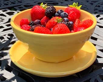 Berry bowl and plate