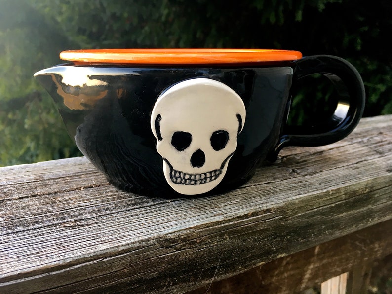 HAPPY HALLOWEEN Skull shaving scuttle image 2