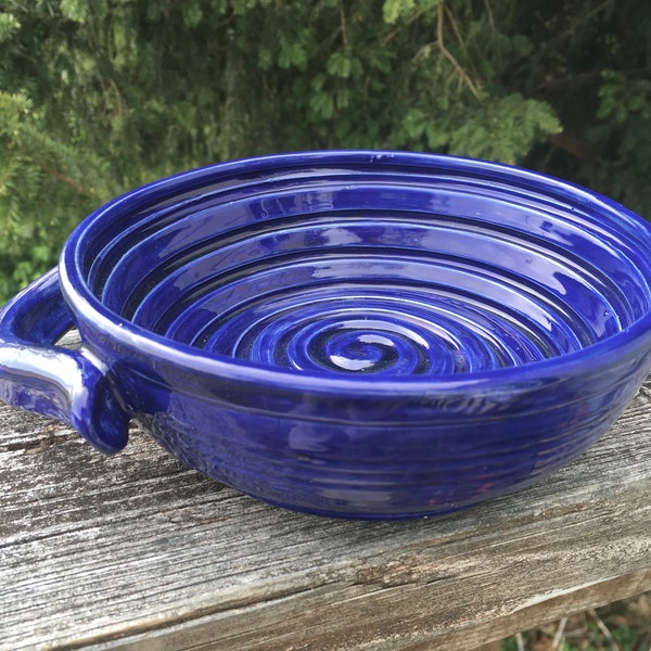 shaving bowl with thumb handle