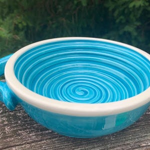 shaving bowl with thumb handle