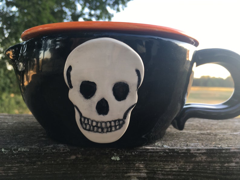 HAPPY HALLOWEEN Skull shaving scuttle image 3