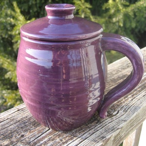 taza grande con tapa, violeta imagen 4