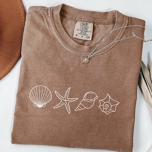 Vintage Style Comfort Colors® Sea Shells T-Shirt, Retro Y2K Ocean Shirt, Summer Beach Tee for Sea Lovers, Cute Sea Animal Graphic Shirt