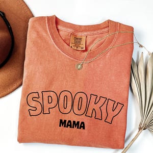 Comfort Colors® Spooky Mama Shirt, Mom Halloween Shirt, Halloween Mom Shirt, Halloween Shirt, Halloween Mama Shirt, Spooky Halloween Mama