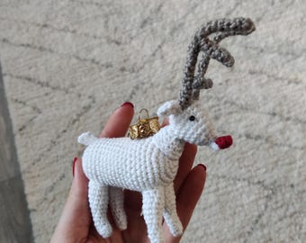 Crochet white reindeer christmas ornament pattern