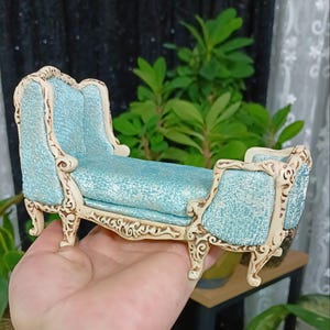 Vintage Miniatur geschnitzte Chaise Set, Skala 1-12, viktorianische französische Chaise, Puppenhaus Couch, viktorianisches Puppenhaus, Puppenhausmöbel