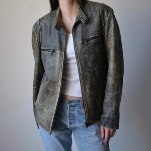 Oversized 1980s Vintage Leather Jacket: Women&#39;s Retro Streetwear