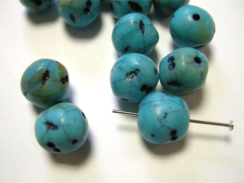 12 Plastic Turquoise Beads image 3