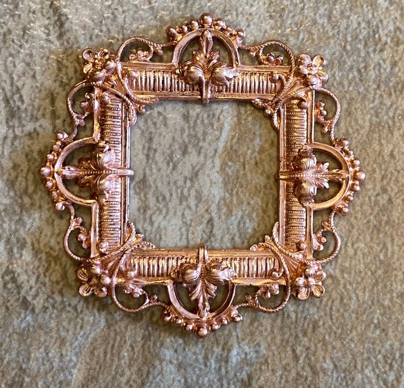 Patina Filigree Finding Vintage Large French Frame Stamping made of a Coppery Brass Framex Stamping