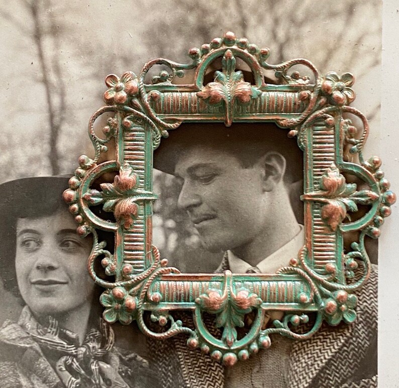 Patina Filigree Finding Vintage Large French Frame Stamping made of a Coppery Brass Framex Stamping