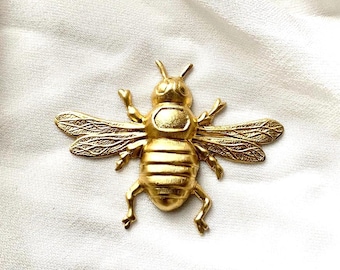 Medium Bee, Brass Stampings, Jewelry Ornament Findings, Bee Antique or Raw Brass, Buy More and Save