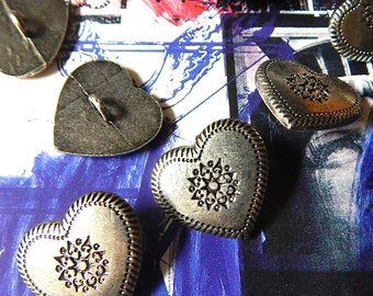 Silver Heart Metal Button With a Tooled Pattern(4)