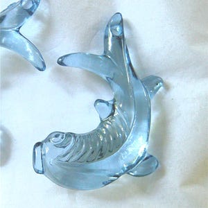 Plastic Fish Charms in Blue or Green (2)