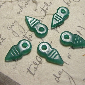 Green Glass Arrow Dangles (4)