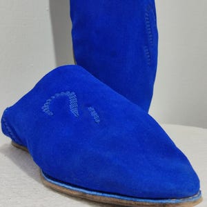 Handmade Leather Moroccan Babouche Slippers: Traditional Fassi Style