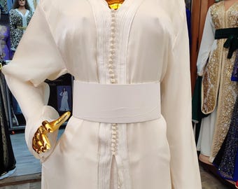 Vit marockansk brudkaftan för kvinnor: Minimalistisk brudklänning, brud-Nikkah-kaftan