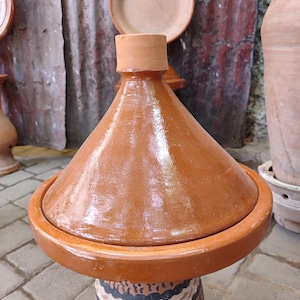 Handcrafted Moroccan Clay Tagine Pot: Authentic Slow Cooking Vessel