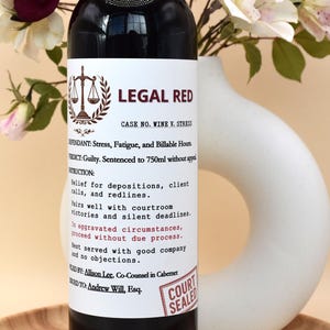 Etiqueta de vino divertida para abogado: regalo legal, graduación de abogado, facultad de derecho, regalo para juez